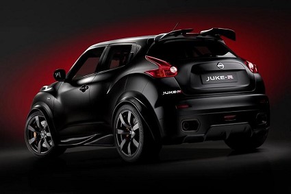 Nuova Nissan Juke-R 2012: aggressiva e veloce