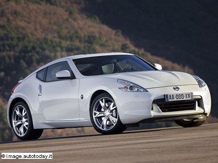 Nissan 370Z 2015 coup?: caratteristiche tecniche, motori e design