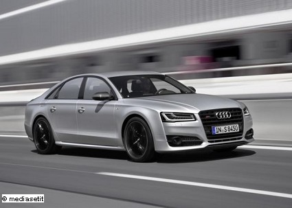 Audi S8 Plus: la berlina da 605 Cv pi?? potente al momento. Caratteristiche tecniche, motori e prestazioni