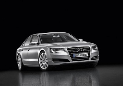 Nuova Audi A8 2010: motori sofisticati e interni pi?? spaziosi